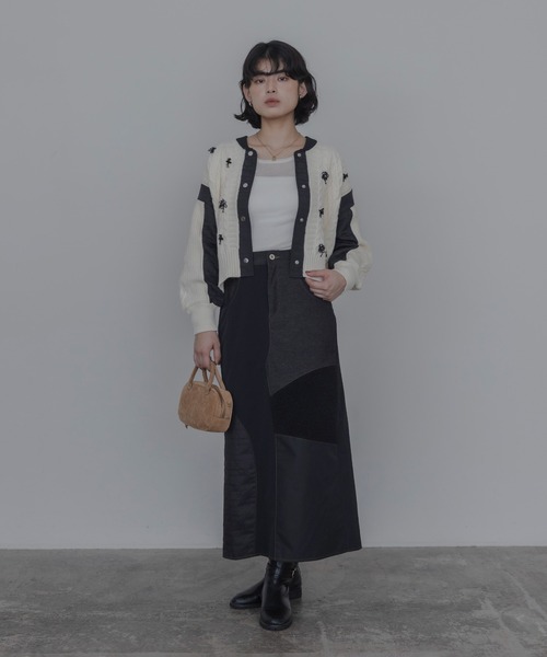 Eimee Law(エイミーロウ)の「キルトジャガード×ケーブルビジューニットブルゾン(ブルゾン・レディース・アイボリー/ダークグレー/ブラック・FREE)」の6枚目の写真