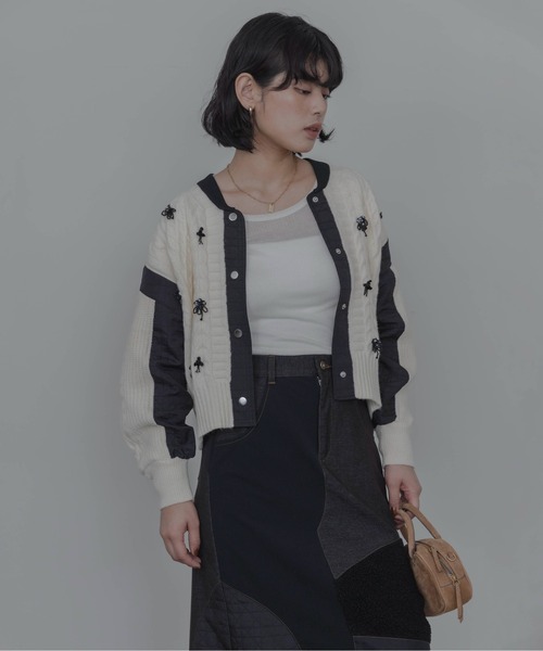 Eimee Law(エイミーロウ)の「キルトジャガード×ケーブルビジューニットブルゾン(ブルゾン・レディース・アイボリー/ダークグレー/ブラック・FREE)」の11枚目の写真
