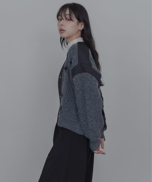 Eimee Law(エイミーロウ)の「キルトジャガード×ケーブルビジューニットブルゾン(ブルゾン・レディース・アイボリー/ダークグレー/ブラック・FREE)」の15枚目の写真