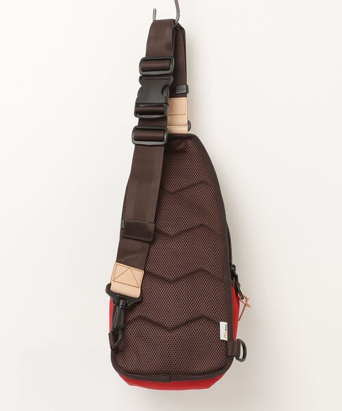 MAKAVELIC(マキャベリック)の「【IN】【MAKAVELIC】【COCOON 4 BODY BAG / ボディバッグ】(ボディバッグ/ウエストポーチ・メンズ・ブラック・FREE)」の2枚目の写真