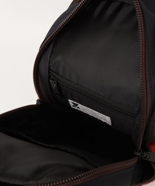 MAKAVELIC(マキャベリック)の「【IN】【MAKAVELIC】【COCOON 4 BODY BAG / ボディバッグ】(ボディバッグ/ウエストポーチ・メンズ・ブラック・FREE)」の3枚目の写真