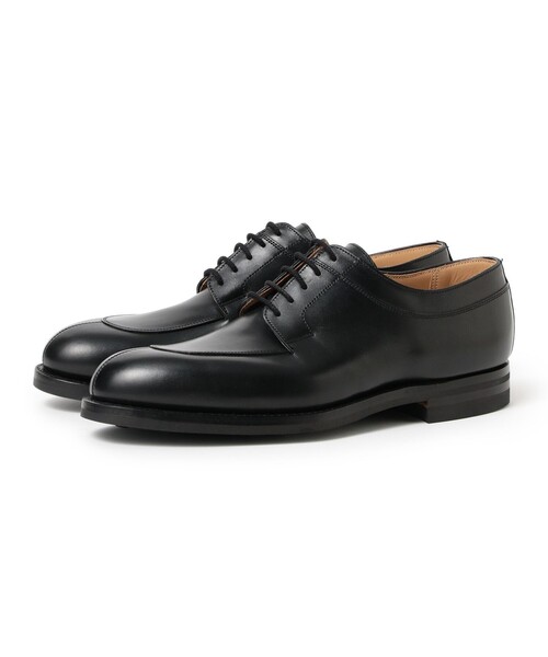 BEAMS F(ビームスエフ)の「CROCKETT&JONES / SHELTON 5 ワックスカーフ エプロンフロント ダービー(ドレスシューズ・メンズ・ブラック/ダークブラウン・7.5inch/7inch/6.5inch/8inch/6inch)」の1枚目の写真