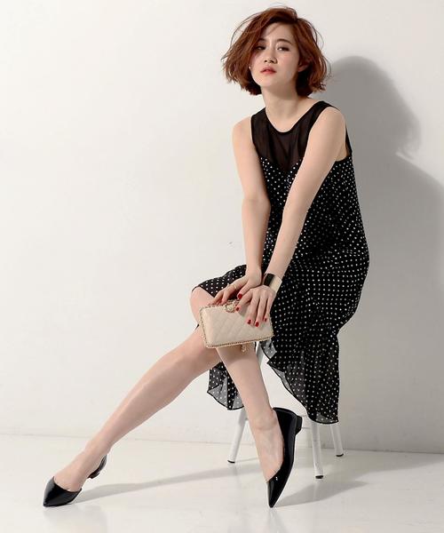 UNITED ARROWS(ユナイテッドアローズ)の「○UBCE エナメル ポインテッドパンプス§◆(パンプス・レディース・ホワイト/ブラック/ネイビー・35h/38/36/37h/36h/35/37)」の9枚目の写真