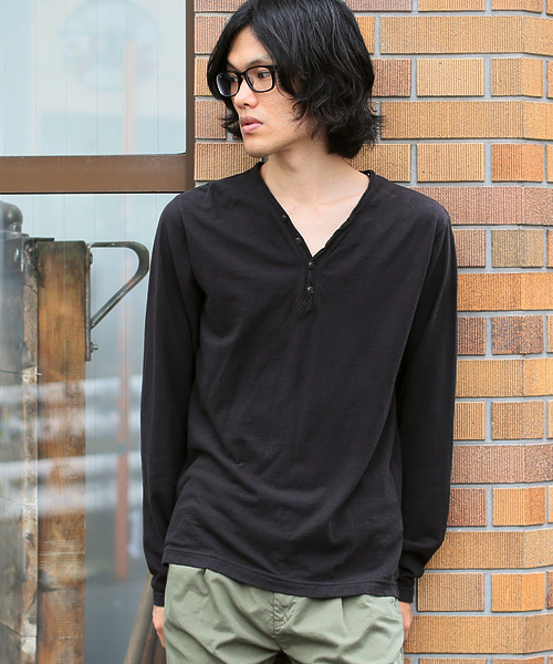 quadro（クオドロ）の「ラフィー天竺Vヘンリーネックtee（Tシャツ/カットソー・メンズ・杢グレー/ホワイト/モスグリーン/ネイビー/チャコールグレー/グレー・MEDIUM/LARGE）」の6枚目の写真