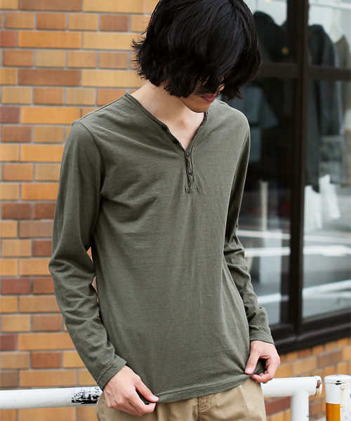 quadro（クオドロ）の「ラフィー天竺Vヘンリーネックtee（Tシャツ/カットソー・メンズ・杢グレー/ホワイト/モスグリーン/ネイビー/チャコールグレー/グレー・MEDIUM/LARGE）」の5枚目の写真