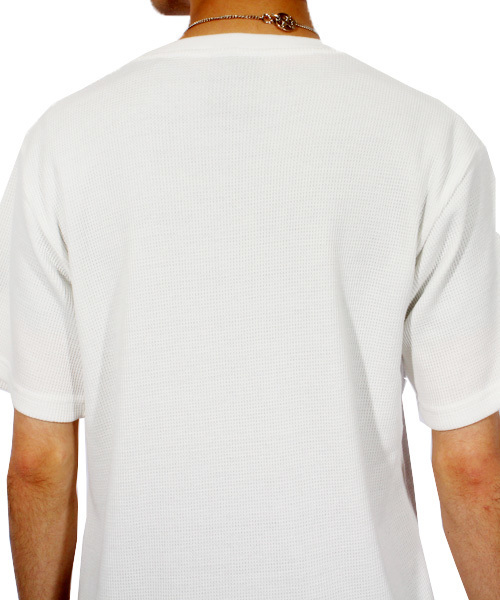 ８(eight)（エイト）の「ロング丈 半袖Tシャツ ワッフル生地 サーマル（Tシャツ/カットソー・メンズ・ブラック/ホワイト/ホワイト×ネイビー/ホワイト×ブラック/ブラック×レッド/グレー/ネイビー・LARGE/MEDIUM/X-LARGE/SMALL）」の17枚目の写真