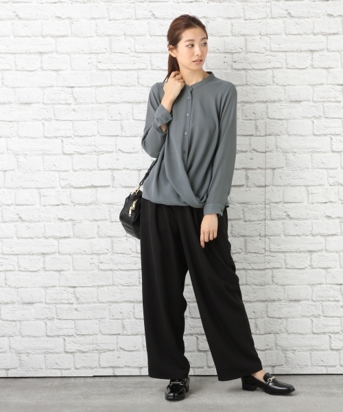 LEPSIM(レプシィム)の「カシュクールブラウスLS 738973(シャツ/ブラウス・レディース・オフホワイト/ブラック/グレー・MEDIUM/LARGE)」の5枚目の写真