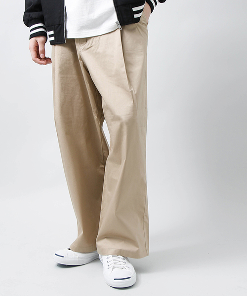 WEGO(ウィゴー)の「WEGO/ストレッチサテンバギーパンツ(チノパンツ・メンズ・ネイビー/ベージュ・LARGE/MEDIUM)」の1枚目の写真