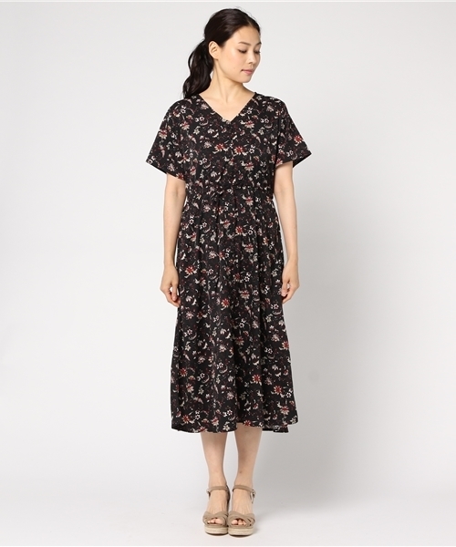 Re:EDIT（リエディ）の「[レトロな色使いでヴィンテージライクに華を添える]ヴィンテージ花柄ガウンワンピースワンピース/ワンピース/83～114cm[リエディ]（ワンピース・レディース・マスタード/グリーン/ブラック/ブラウン・MEDIUM）」の5枚目の写真