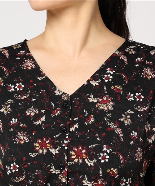 Re:EDIT（リエディ）の「[レトロな色使いでヴィンテージライクに華を添える]ヴィンテージ花柄ガウンワンピースワンピース/ワンピース/83～114cm[リエディ]（ワンピース・レディース・マスタード/グリーン/ブラック/ブラウン・MEDIUM）」の8枚目の写真