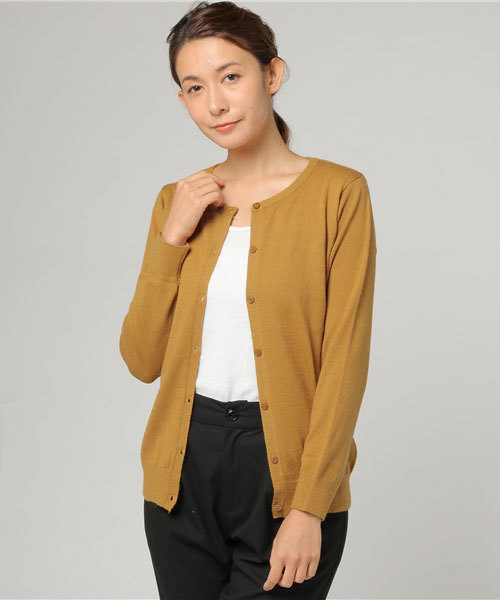 Honeys(ハニーズ)の「ベーシックなクルーネックカーディガン(カーディガン/ボレロ・レディース・ネイビー/ボルドー/マスタード/グリーン/杢グレー/オレンジ/ベージュ系その他/ブラック・L/M/LL)」の7枚目の写真