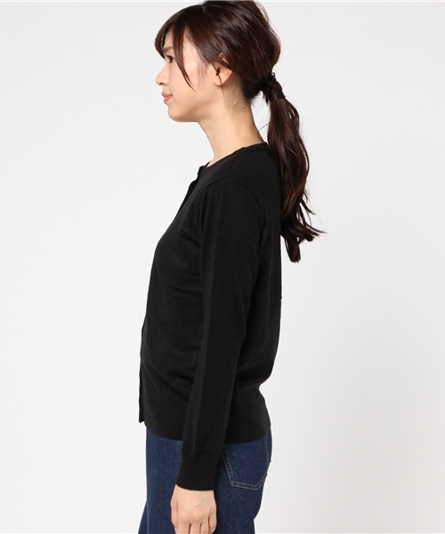 Honeys(ハニーズ)の「ベーシックなクルーネックカーディガン(カーディガン/ボレロ・レディース・ネイビー/ボルドー/マスタード/グリーン/杢グレー/オレンジ/ベージュ系その他/ブラック・L/M/LL)」の10枚目の写真