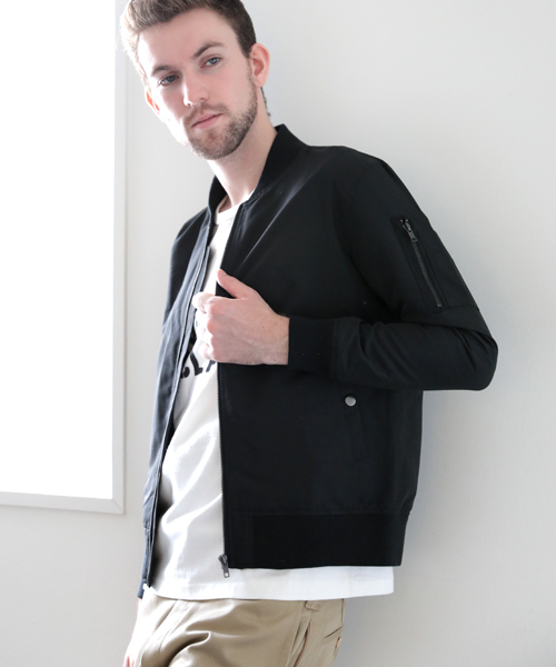 Denime（ドゥニーム）の「MA-1ブルゾン（MA-1・メンズ・ブラック/ベージュ・LARGE/MEDIUM/X-LARGE）」の13枚目の写真