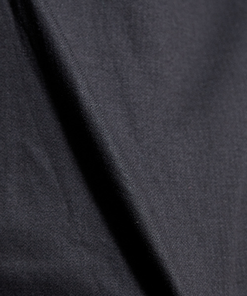 5351 POUR LES HOMMES（ゴーサンゴーイチプールオム）の「ヘリンボーンジャージーシャツ（シャツ/ブラウス・メンズ・ブラック・44/46/48/50）」の11枚目の写真
