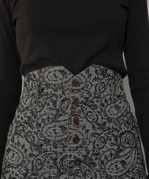 PAGEBOY（ページボーイ）の「ペイズリーチェックナロースカート（スカート・レディース・チャコールグレー/ブラック・SMALL/MEDIUM）」の9枚目の写真