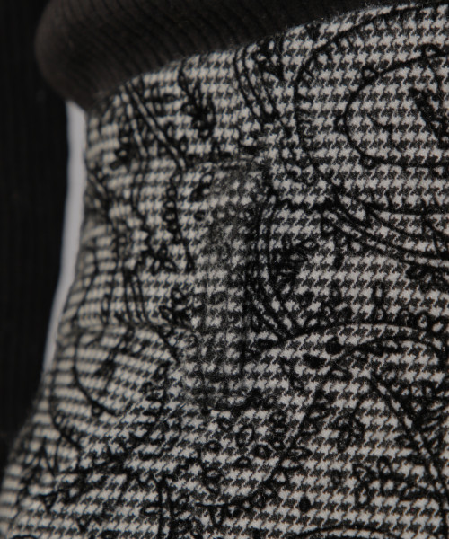 PAGEBOY（ページボーイ）の「ペイズリーチェックナロースカート（スカート・レディース・チャコールグレー/ブラック・SMALL/MEDIUM）」の10枚目の写真