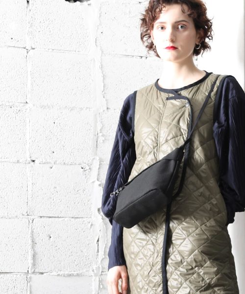 knock through abstraction(ノックスルーアブストラクション)の「【knock through abstraction/ノックスルーアブストラクション】X-filament shoulder bag/クロスフィラメントショルダーバッグ(ショルダーバッグ・レディース・ブルー系その他/ブラック/ブラック系その他・FREE)」の17枚目の写真