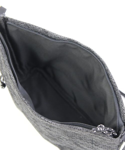 knock through abstraction(ノックスルーアブストラクション)の「【knock through abstraction/ノックスルーアブストラクション】X-filament shoulder bag/クロスフィラメントショルダーバッグ(ショルダーバッグ・レディース・ブルー系その他/ブラック/ブラック系その他・FREE)」の8枚目の写真