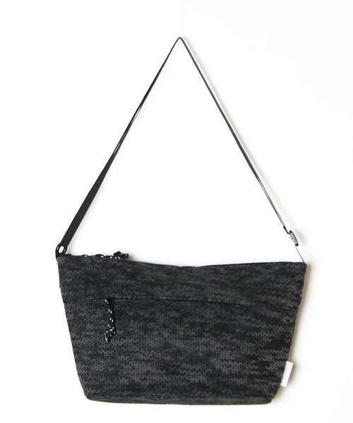 knock through abstraction(ノックスルーアブストラクション)の「【knock through abstraction/ノックスルーアブストラクション】X-filament shoulder bag/クロスフィラメントショルダーバッグ(ショルダーバッグ・レディース・ブルー系その他/ブラック/ブラック系その他・FREE)」の12枚目の写真