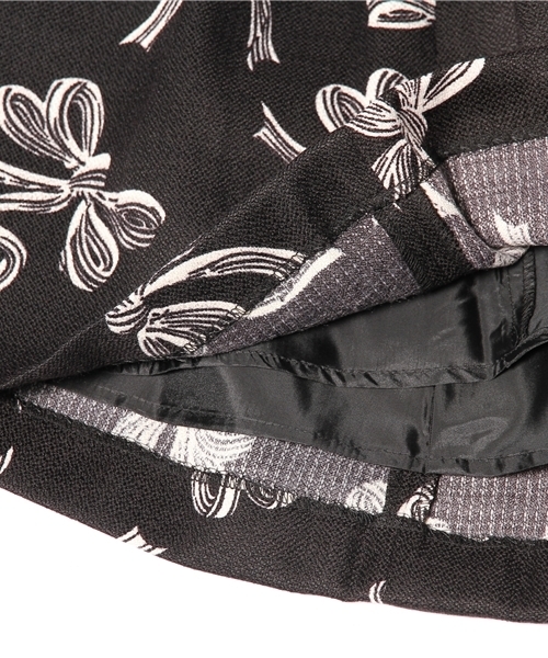 dazzlin（ダズリン）の「ﾘﾎﾞﾝﾌﾟﾘﾝﾄｽｶｰﾄ（スカート・レディース・ベージュ/ブラック/ネイビー・MEDIUM/SMALL）」の9枚目の写真