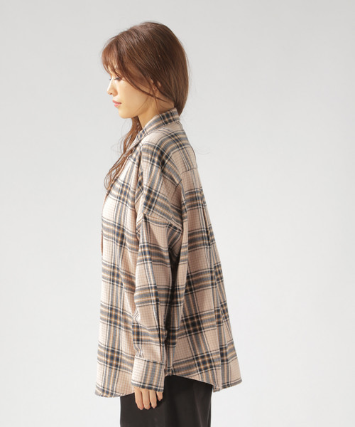 BAYFLOW（ベイフロー）の「チェックネルシャツ（シャツ/ブラウス・レディース・チャコール/ベージュ/パープル・SMALL/MEDIUM）」の18枚目の写真