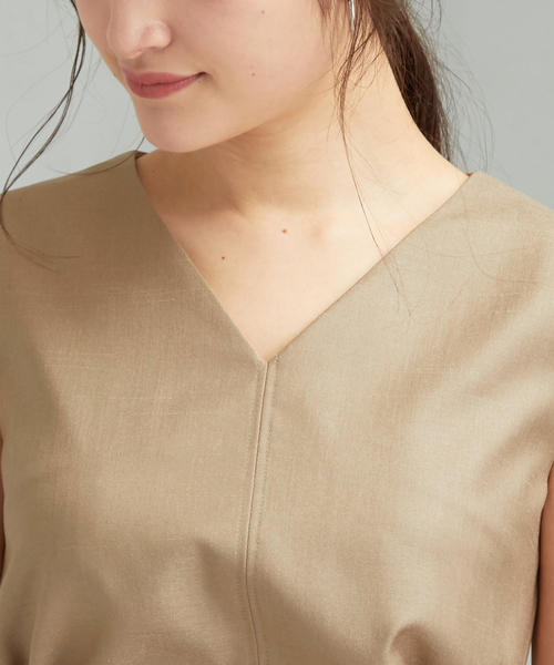 green label relaxing（グリーンレーベルリラクシング）の「CS スラブ Vネック ノースリーブ ブラウス（シャツ/ブラウス・レディース・ベージュ/レッド/ブラック・FREE）」の17枚目の写真