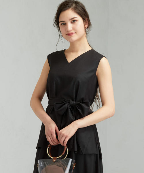 green label relaxing（グリーンレーベルリラクシング）の「CS スラブ Vネック ノースリーブ ブラウス（シャツ/ブラウス・レディース・ベージュ/レッド/ブラック・FREE）」の14枚目の写真