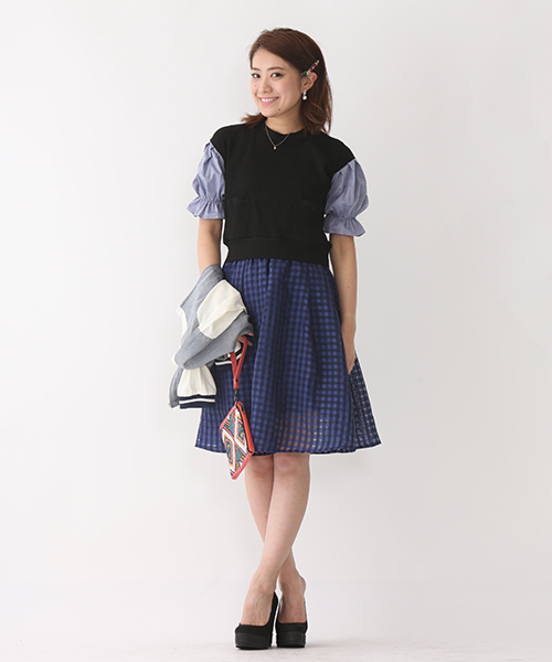 mystic（ミスティック）の「シースルータックスカート（スカート・レディース・オフホワイト/ベージュ/ネイビー・ﾌﾘ-）」の3枚目の写真