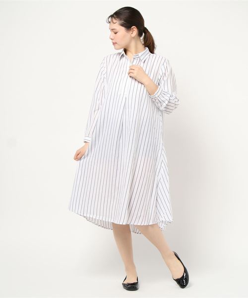 BELLUNA（ベルーナ）の「スキッパー衿デザインシャツワンピース（シャツワンピース・レディース・ブラウン/オフホワイト/ブルー・MEDIUM/LARGE/X-LARGE）」の13枚目の写真