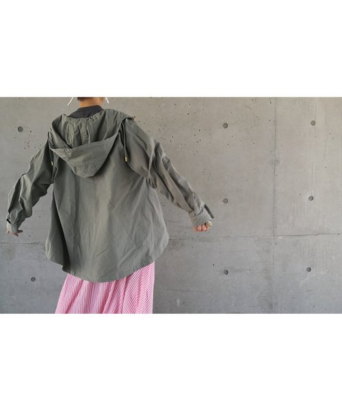 ulu（ウル）の「Flare mountain parker（マウンテンパーカー・レディース・ブラウン/カーキ・FREE）」の6枚目の写真