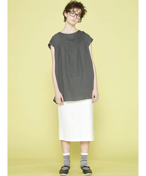 シロップ．（シロップ．）の「たっぷり後ろギャザーの麻混チュニックトップス（チュニック・レディース・ブラック/グレー・SMALL/MEDIUM/LARGE/X-LARGE/XX-LARGE）」の5枚目の写真
