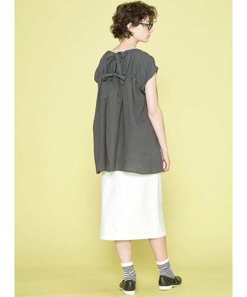 シロップ．（シロップ．）の「たっぷり後ろギャザーの麻混チュニックトップス（チュニック・レディース・ブラック/グレー・SMALL/MEDIUM/LARGE/X-LARGE/XX-LARGE）」の7枚目の写真
