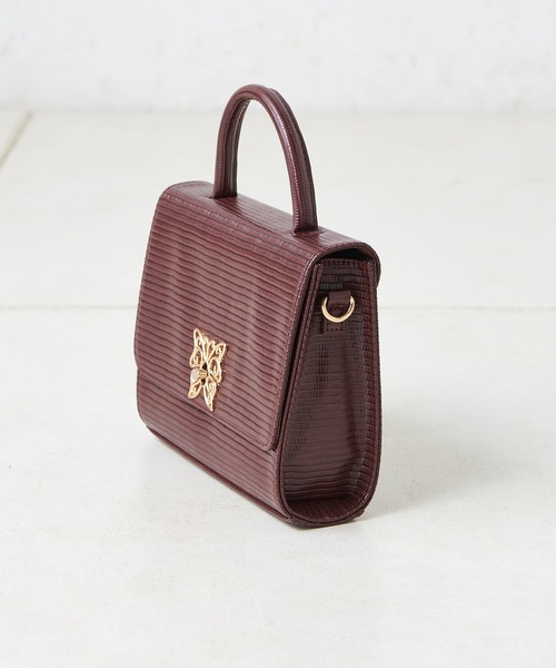 one after another NICE CLAUP（ワンアフターアナザーナイスクラップ）の「バタフライスクエアバッグ（ショルダーバッグ・レディース・ブラウン/ベージュ/ゴールド・FREE）」の9枚目の写真
