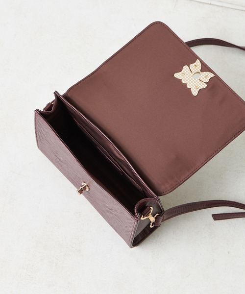 one after another NICE CLAUP（ワンアフターアナザーナイスクラップ）の「バタフライスクエアバッグ（ショルダーバッグ・レディース・ブラウン/ベージュ/ゴールド・FREE）」の13枚目の写真