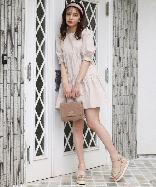 one after another NICE CLAUP（ワンアフターアナザーナイスクラップ）の「バタフライスクエアバッグ（ショルダーバッグ・レディース・ブラウン/ベージュ/ゴールド・FREE）」の17枚目の写真