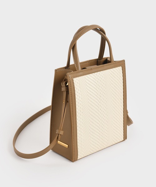 CHARLES & KEITH(チャールズ & キース)の「ウーベンダブルハンドル トートバッグ / Woven Double Handle Tote Bag(トートバッグ・レディース・ブラック/カーキ/ブルーグリーン/イエロー・M)」の13枚目の写真