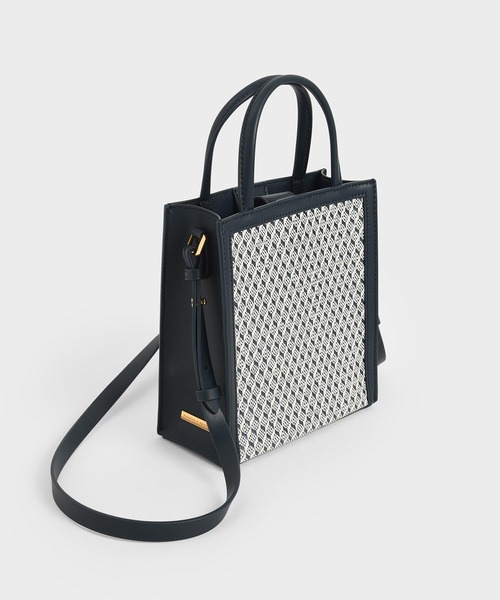 CHARLES & KEITH(チャールズ & キース)の「ウーベンダブルハンドル トートバッグ / Woven Double Handle Tote Bag(トートバッグ・レディース・ブラック/カーキ/ブルーグリーン/イエロー・M)」の20枚目の写真