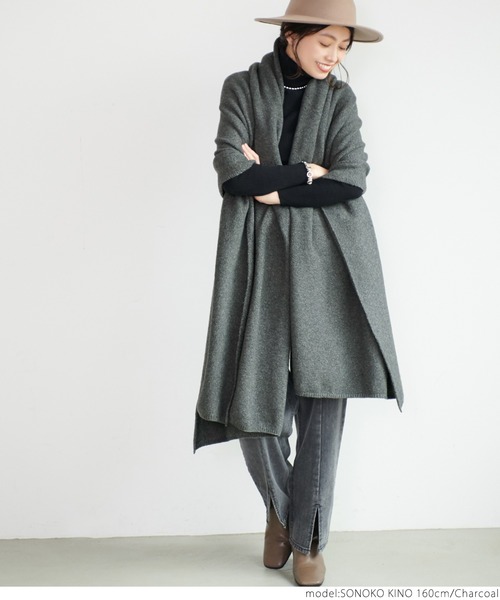 coca（coca）（コカ）の「着られるブランケットニットショール（ストール/ショール・レディース・チャコールグレー/グレー/ベージュ/ブラック・ONE SIZE）」の13枚目の写真