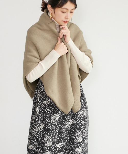 coca（coca）（コカ）の「着られるブランケットニットショール（ストール/ショール・レディース・チャコールグレー/グレー/ベージュ/ブラック・ONE SIZE）」の10枚目の写真