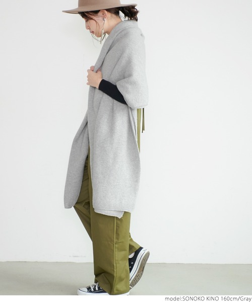 coca（coca）（コカ）の「着られるブランケットニットショール（ストール/ショール・レディース・チャコールグレー/グレー/ベージュ/ブラック・ONE SIZE）」の5枚目の写真