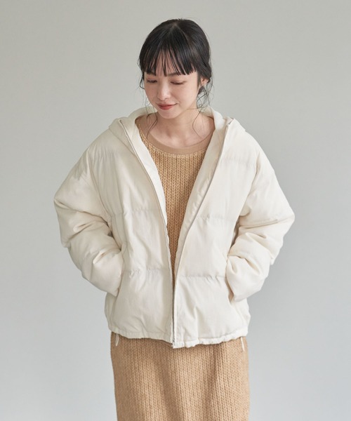 earth music&ecology(アースミュージックアンドエコロジー)の「パウダー綿ショートブルゾン *(ブルゾン・レディース・ピンク/ミント/サックスブルー/アイボリー/ブラック/ベージュ・M/L)」の2枚目の写真