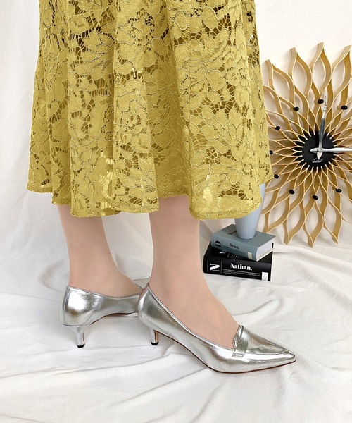 MAMIAN（マミアン）の「ローファースタイル パンプス (5.0cmヒール)（パンプス・レディース・ブラック/シルバー/ブラック系その他/パイソン/キャメル/グレイッシュベージュ/ベージュ系その他/ブラウン・22.5cm/23.5cm/24.5cm/23.0cm/24.0cm/25.0cm）」の14枚目の写真