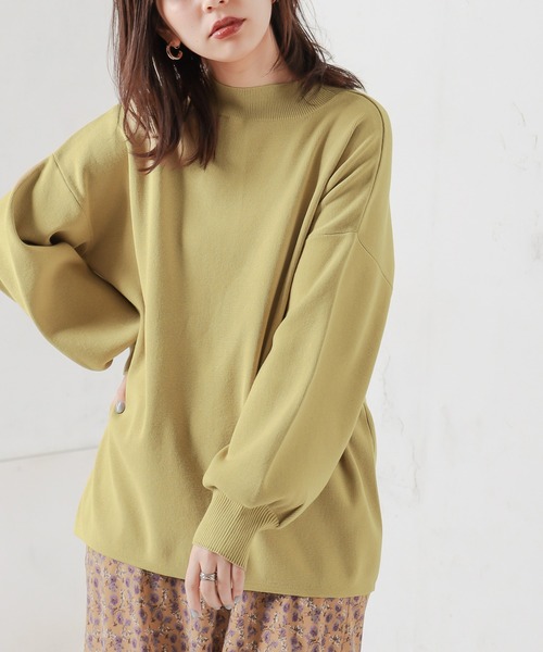 natural couture(ナチュラルクチュール)の「バックスリットハイネックニット(ニット/セーター・レディース・ブラック/オフホワイト/イエロー/ミント/ラベンダー・FREE)」の1枚目の写真