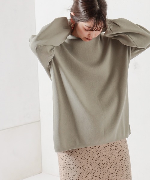 natural couture(ナチュラルクチュール)の「バックスリットハイネックニット(ニット/セーター・レディース・ブラック/オフホワイト/イエロー/ミント/ラベンダー・FREE)」の4枚目の写真