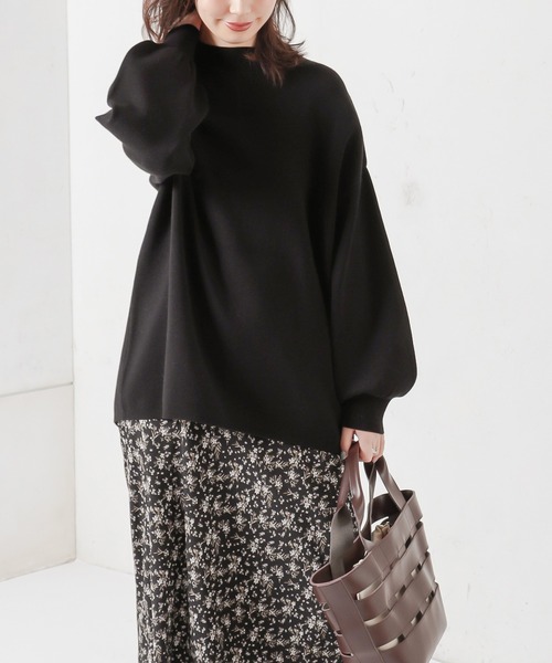 natural couture(ナチュラルクチュール)の「バックスリットハイネックニット(ニット/セーター・レディース・ブラック/オフホワイト/イエロー/ミント/ラベンダー・FREE)」の3枚目の写真