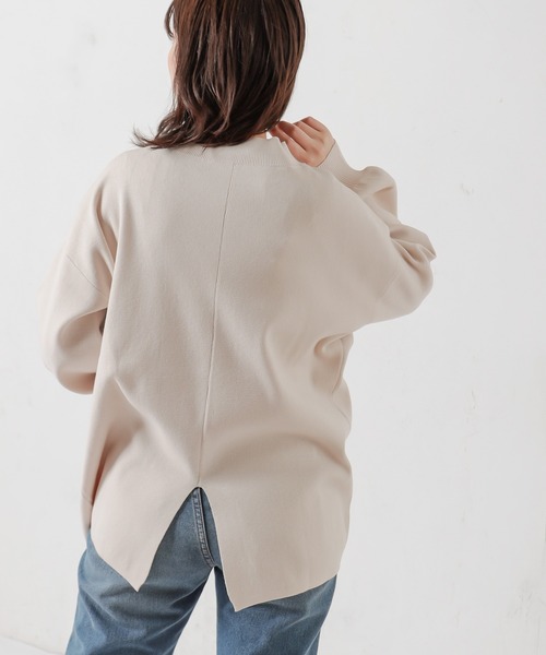 natural couture(ナチュラルクチュール)の「バックスリットハイネックニット(ニット/セーター・レディース・ブラック/オフホワイト/イエロー/ミント/ラベンダー・FREE)」の7枚目の写真