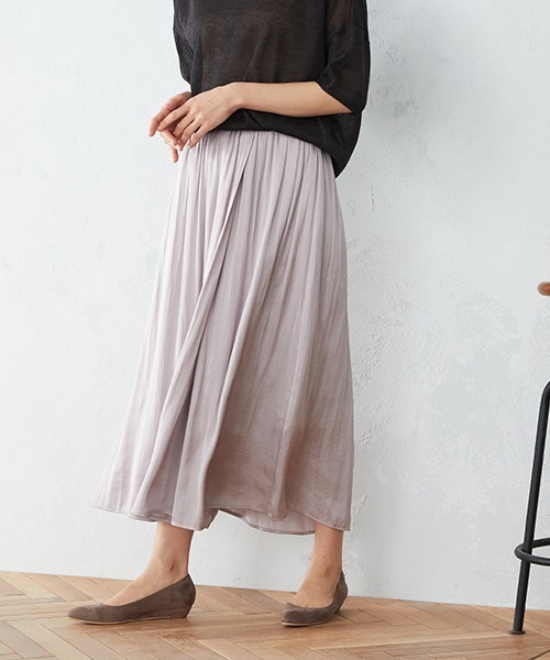 COMME CA ISM(コムサイズム)の「〈ウエストゴム〉ヴィンテージサテン ラップ風パンツ(その他パンツ・レディース・ブラック/ピンク系その他・SMALL/MEDIUM/LARGE/X-LARGE)」の2枚目の写真