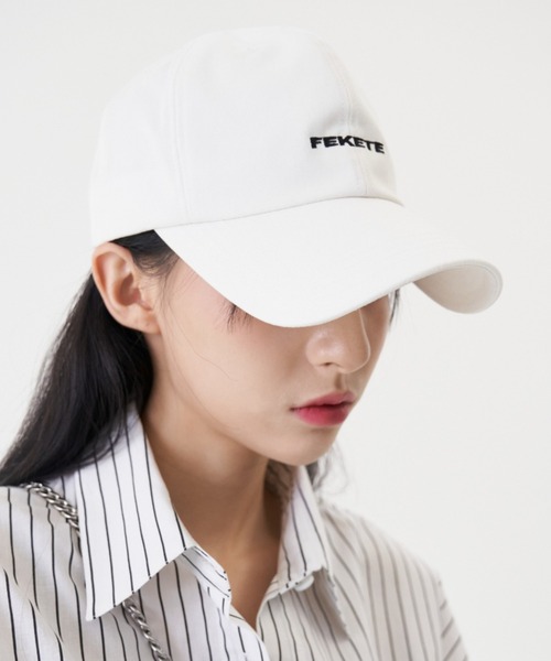 FEKETE（フェケテ）の「FEKETE MADE LOGO CAP（キャップ・メンズ・ホワイト/ブラック・FREE）」の3枚目の写真