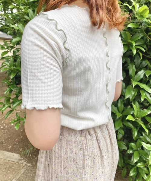 nemne store(ネンネストア)の「風に揺られるメロウ入りテレコ刺繍プルオーバー(Tシャツ/カットソー・レディース・オフホワイト/アイボリー/モカ・フリー)」の7枚目の写真