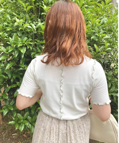 nemne store(ネンネストア)の「風に揺られるメロウ入りテレコ刺繍プルオーバー(Tシャツ/カットソー・レディース・オフホワイト/アイボリー/モカ・フリー)」の8枚目の写真